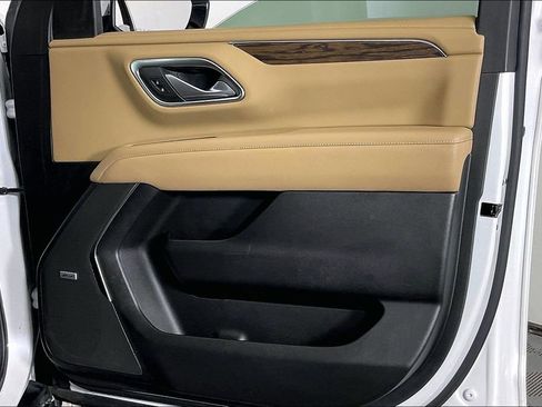 Used 2023 Chevrolet Tahoe Premier w/ Premium Package image 26