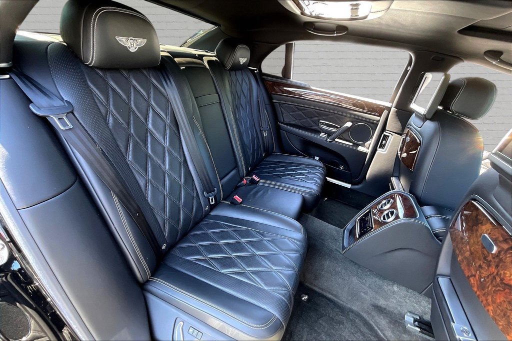 Used 2016 Bentley Flying Spur W12 AWD/4WD image 23