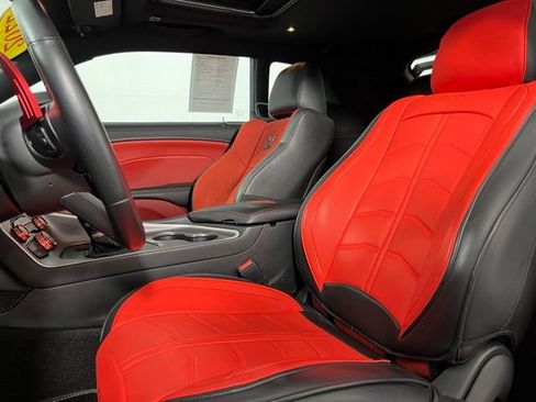 Used 2022 Dodge Challenger R/T Scat Pack w/ Dynamics Package RWD image 17