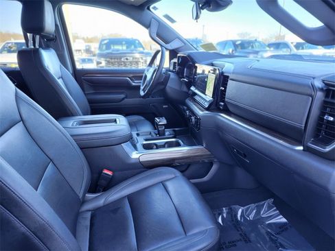 Used 2022 Chevrolet Silverado 1500 LT Trail Boss w/ LT Trail Boss Premium Package image 6