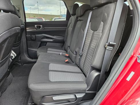 Used 2022 Kia Sorento LX AWD/4WD image 26