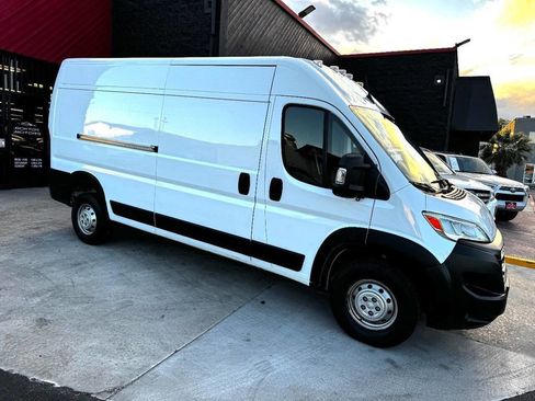 Used 2023 RAM ProMaster 2500 image 2