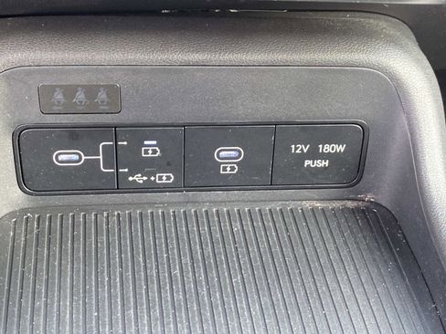 Used 2025 Hyundai Kona SEL image 14