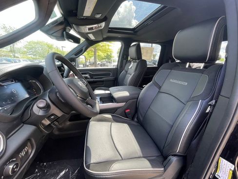 New 2026 RAM 2500 Laramie AWD/4WD image 12