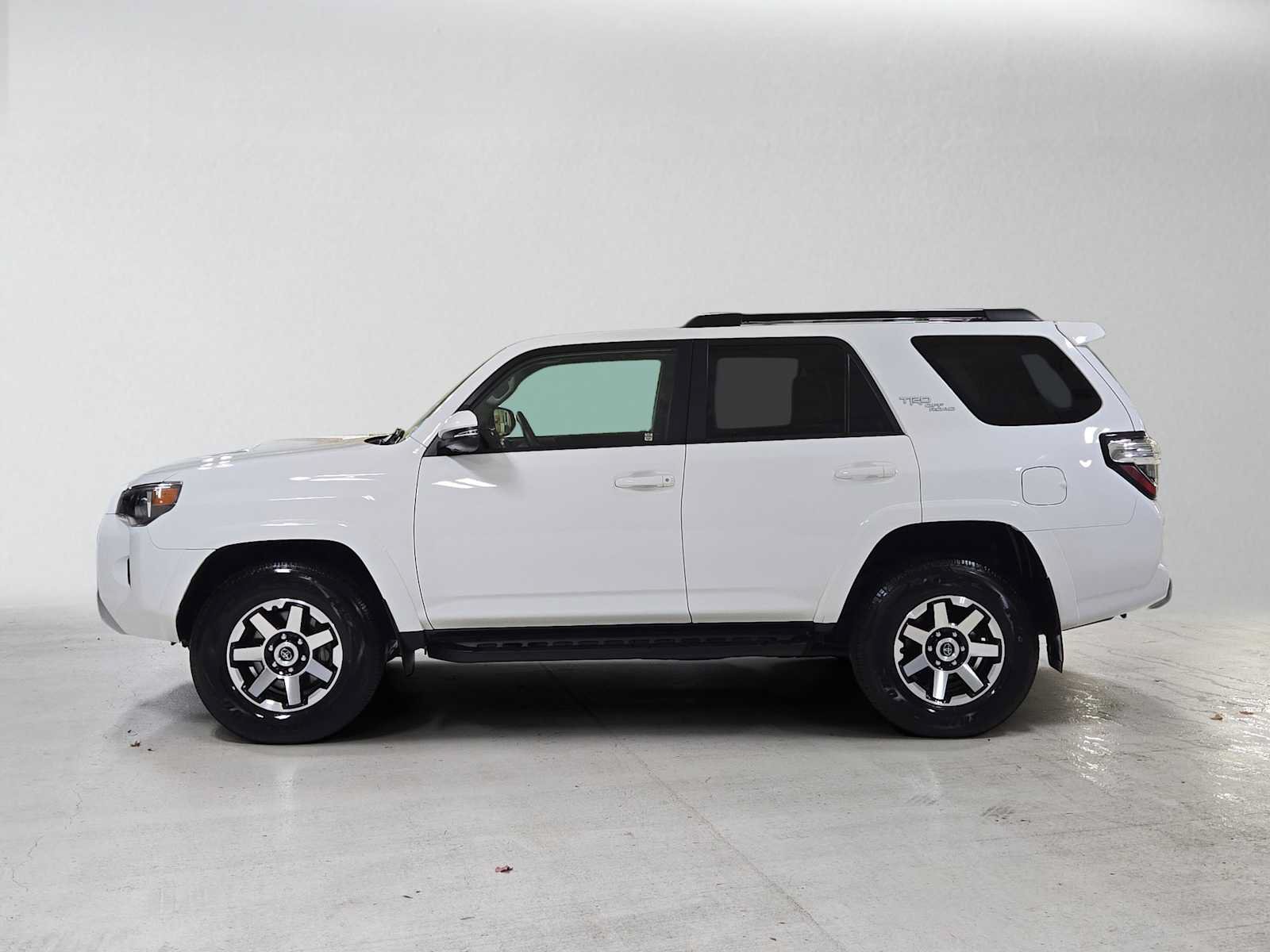 Used 2021 Toyota 4Runner TRD Off-Road Premium w/ Moonroof Package AWD/4WD image 6