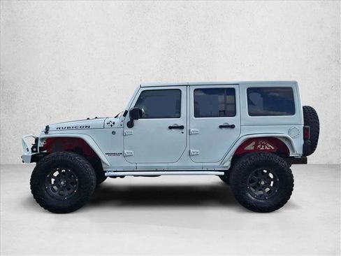 Used 2014 Jeep Wrangler Unlimited Rubicon w/ Connectivity Group image 9