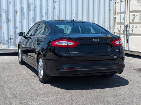 Used 2015 Ford Fusion SE FWD image 6