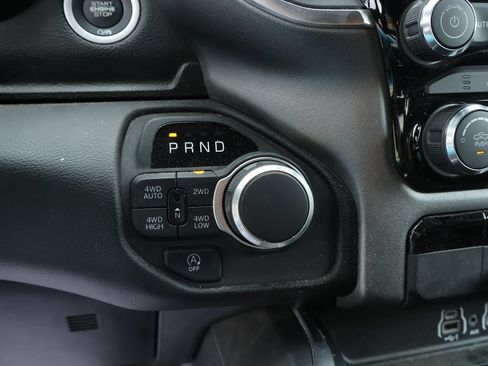 Used 2025 RAM 1500 Big Horn AWD/4WD image 38