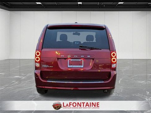 Certified 2020 Dodge Grand Caravan SE image 4