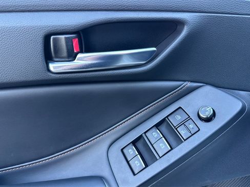 Used 2022 Toyota Avalon XSE image 10