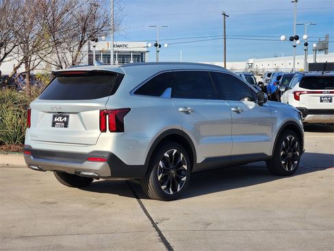 New 2026 Kia Sorento SX image 4