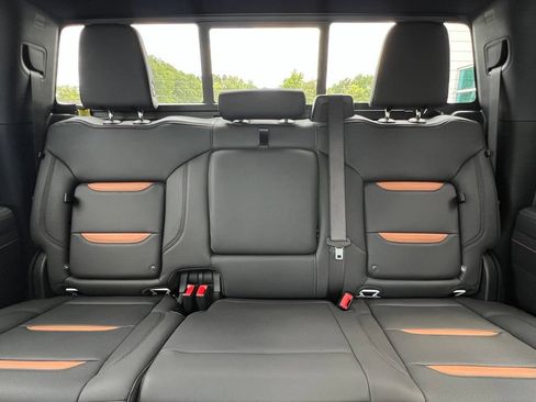 New 2026 GMC Sierra 1500 AT4 w/ AT4 Premium Package AWD/4WD image 13