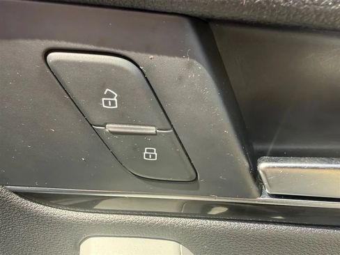 Used 2018 Audi Q5 2.0T Premium Plus AWD/4WD image 37