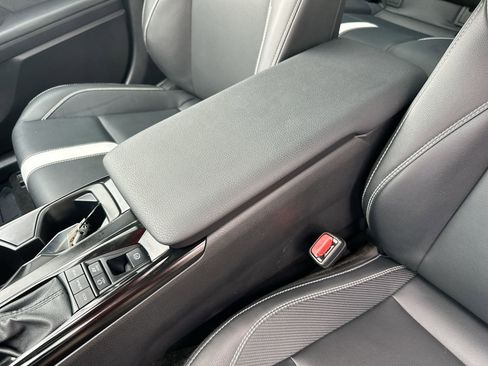 Used 2025 Toyota Camry SE image 20