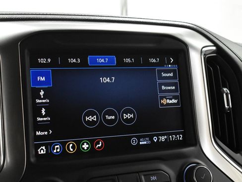 Used 2020 Chevrolet Silverado 1500 LT Trail Boss w/ Midnight Edition AWD/4WD image 15
