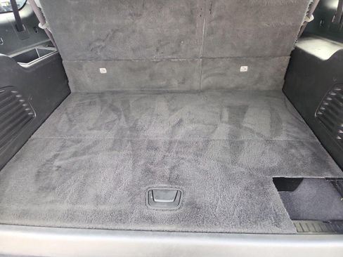 Used 2020 Chevrolet Suburban LT RWD image 14