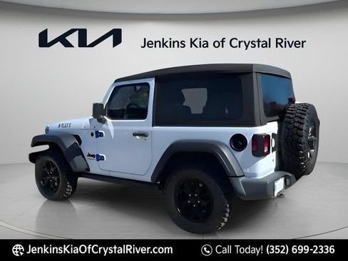 Used 2022 Jeep Wrangler Sport AWD/4WD image 10
