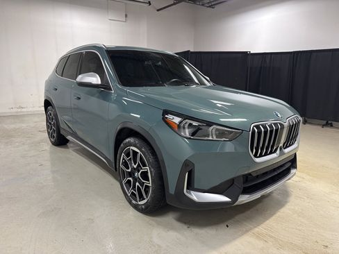 Used 2023 BMW X1 xDrive28i w/ Premium Package image 9