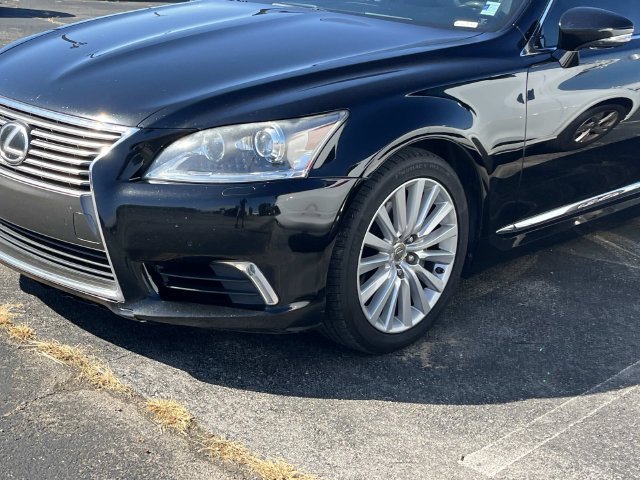 Used 2014 Lexus LS 460 w/ Comfort Package RWD image 10