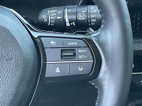 Used 2025 Honda CR-V EX-L image 13