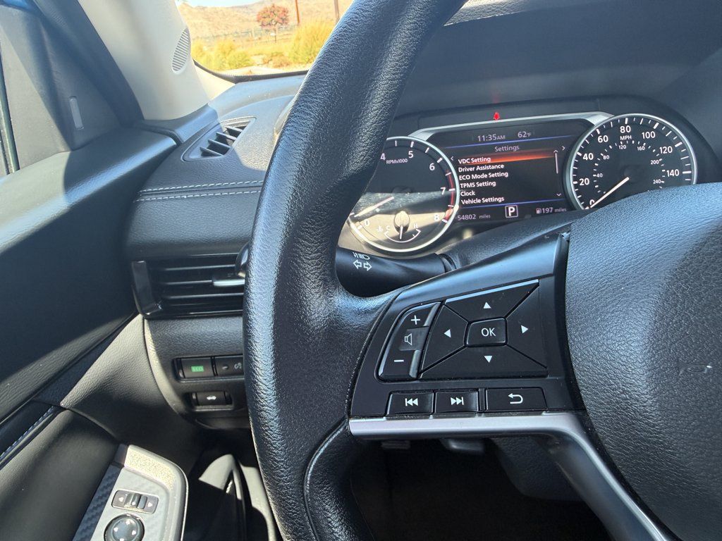 Used 2024 Nissan Sentra SV FWD image 18
