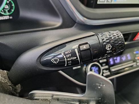 Used 2023 Hyundai Sonata Limited FWD image 11