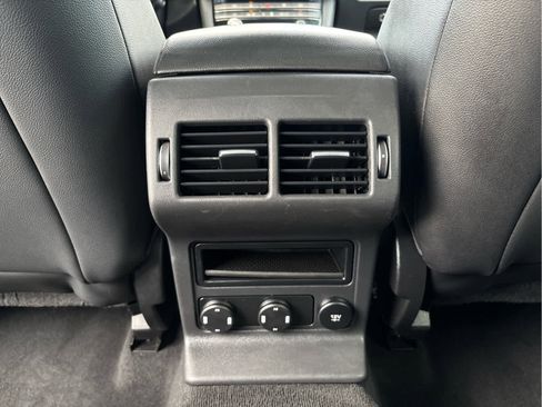 Used 2020 Jaguar F-PACE Premium image 11