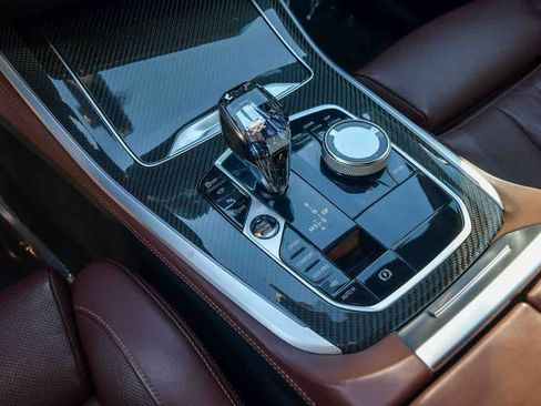 Used 2022 BMW X5 M50i w/ Executive Package image 28