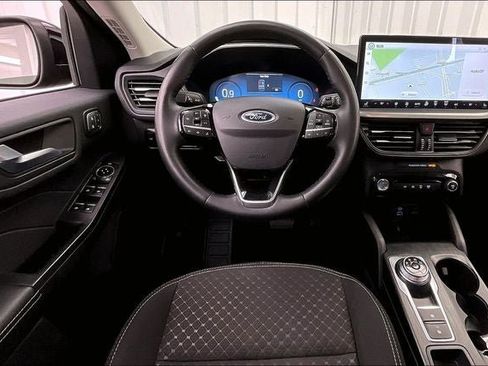 Used 2023 Ford Escape Active w/ Tech Pack #2 AWD/4WD image 5