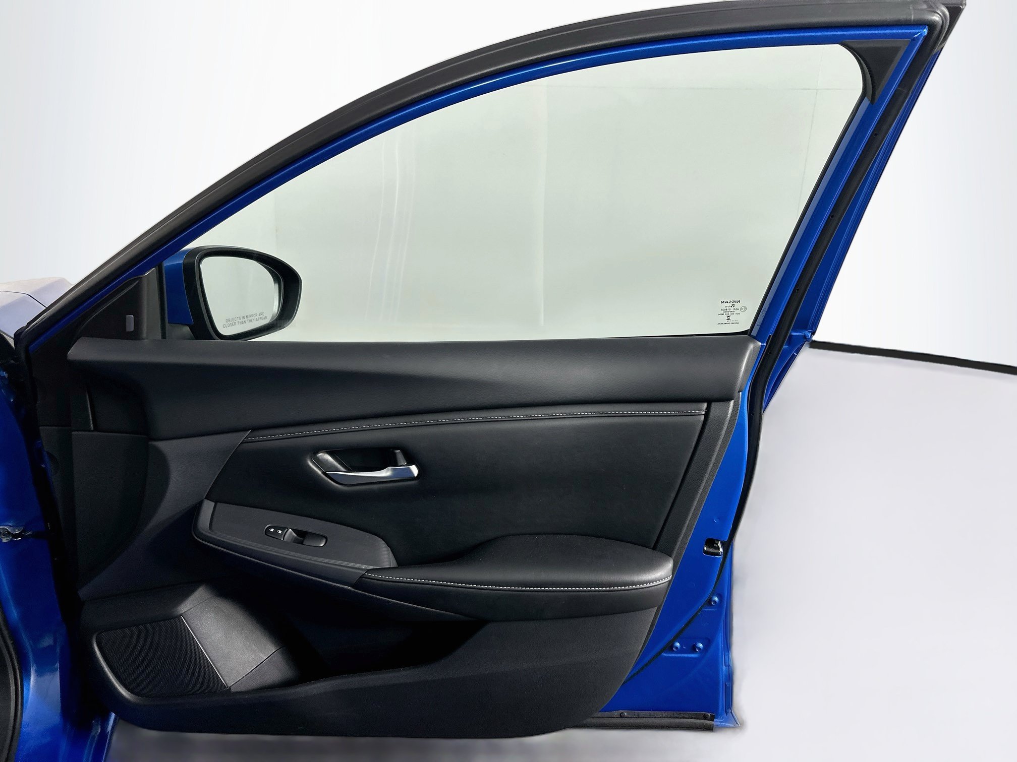 Used 2025 Nissan Sentra SV FWD image 29