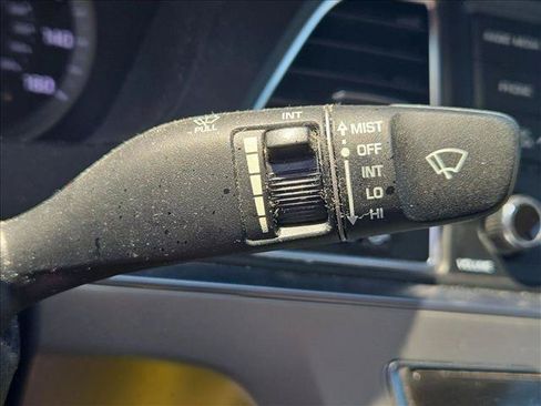 Used 2015 Hyundai Sonata SE FWD image 12