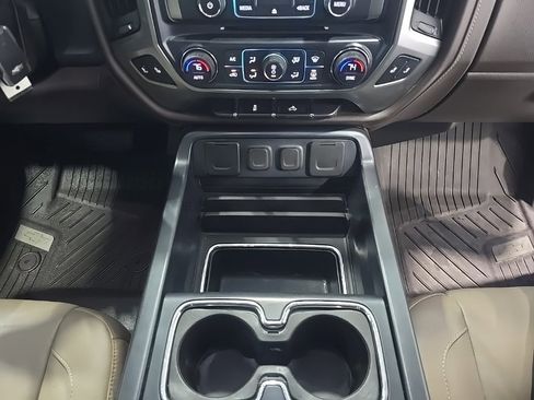 Used 2018 Chevrolet Silverado 1500 LTZ image 26