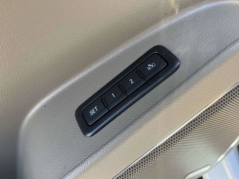 Used 2018 Chevrolet Tahoe LT RWD image 13