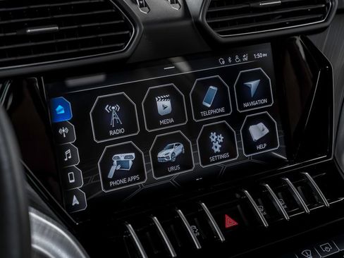 Used 2021 Lamborghini Urus AWD/4WD image 24