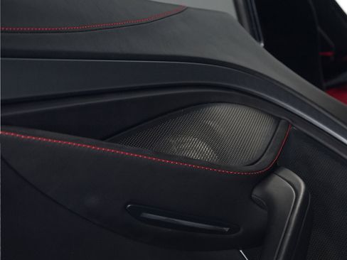 Used 2024 McLaren 750S image 31