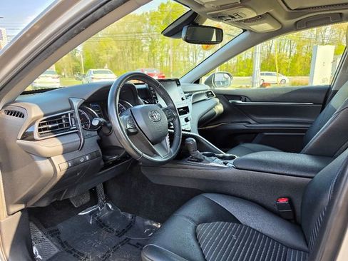 Used 2022 Toyota Camry SE w/ Audio Upgrade Package FWD image 20