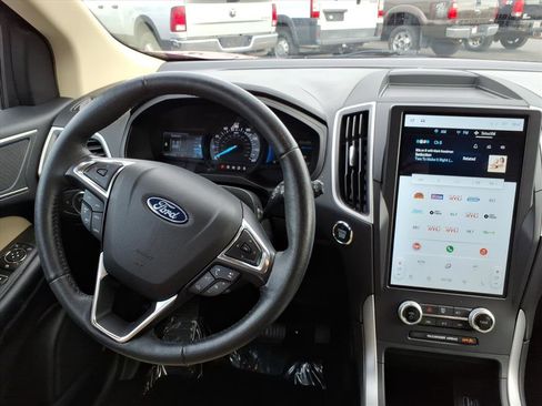 Used 2022 Ford Edge SEL w/ Convenience Package image 17