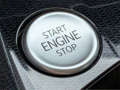 New 2026 Volkswagen Taos SE image 34