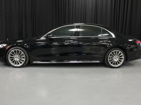 Used 2022 Mercedes-Benz S 580 4MATIC Sedan image 2
