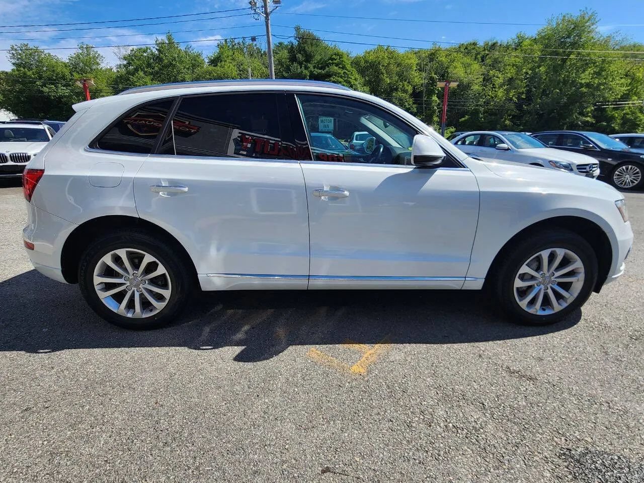 Used 2015 Audi Q5 2.0T Premium Plus w/ Technology Package AWD/4WD image 2