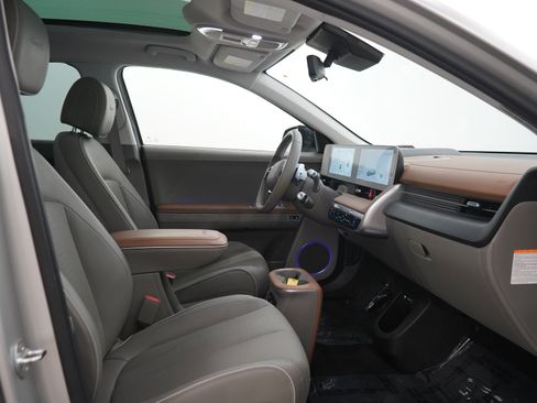 Certified 2024 Hyundai Ioniq 5 Limited AWD/4WD image 13