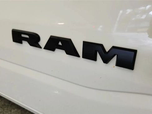 Used 2023 RAM 1500 Big Horn AWD/4WD image 16