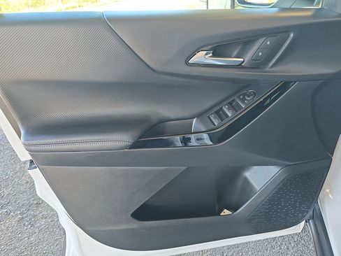 New 2025 Chevrolet Equinox LT image 23