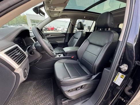Certified 2023 Volkswagen Atlas SE w/ Panoramic Sunroof Package AWD/4WD image 36