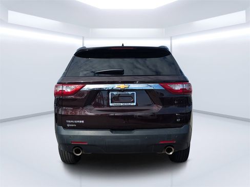 Used 2021 Chevrolet Traverse LT image 4