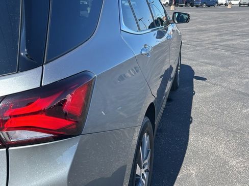 Used 2023 Chevrolet Equinox Premier image 14
