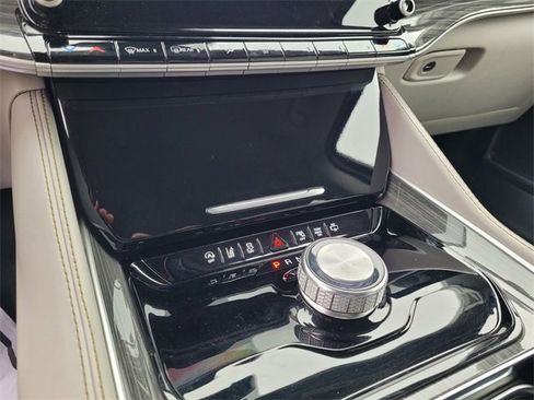 Used 2022 Jeep Wagoneer Series II image 22