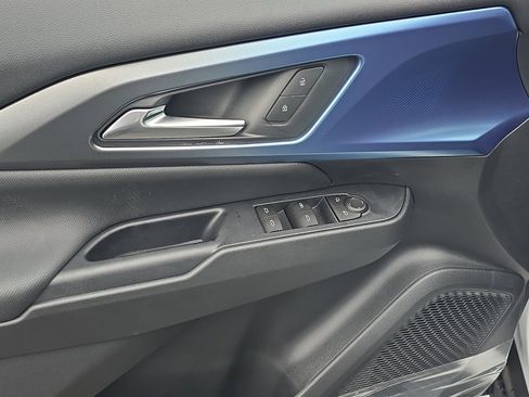 New 2026 Chevrolet Equinox EV LT AWD/4WD image 13