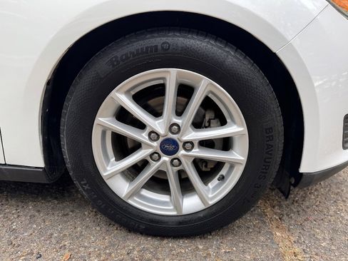 Used 2016 Ford Focus SE image 4