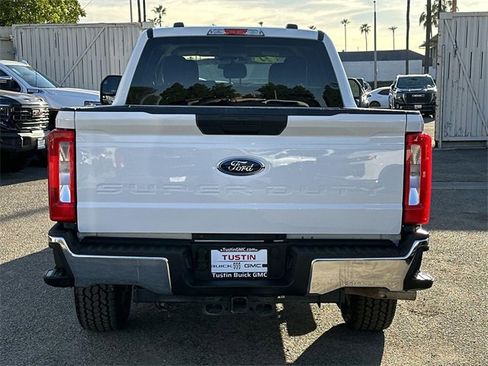 Used 2024 Ford F250 XLT image 5
